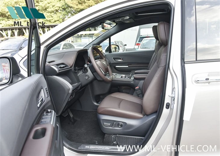2023 Toyota Sienna 2.5L Hybrid